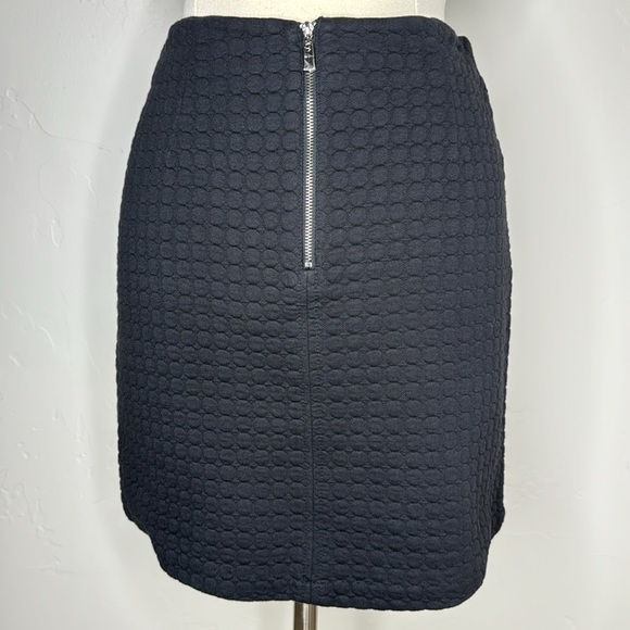 NWT Laundry by Shelli Segal Black textured Skirt Size 6 - Picture 6 of 13